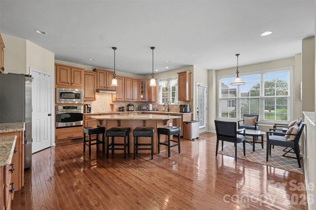 1008 Hawker Road, Matthews, NC 28104