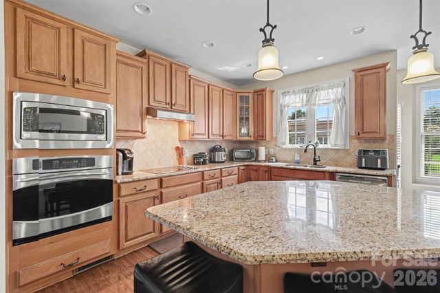 1008 Hawker Road, Matthews, NC 28104