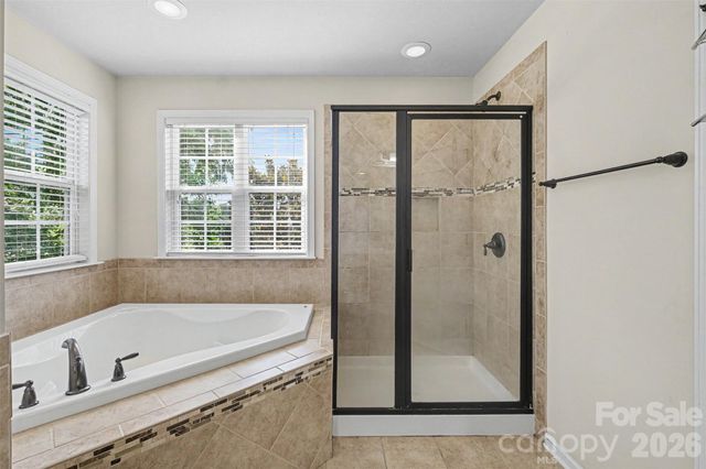 1008 Hawker Road, Matthews, NC 28104