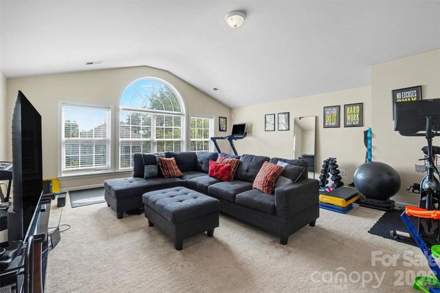 1008 Hawker Road, Matthews, NC 28104