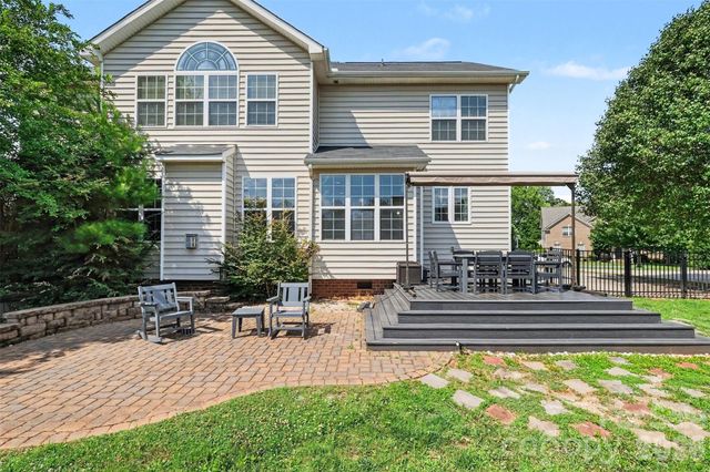 1008 Hawker Road, Matthews, NC 28104