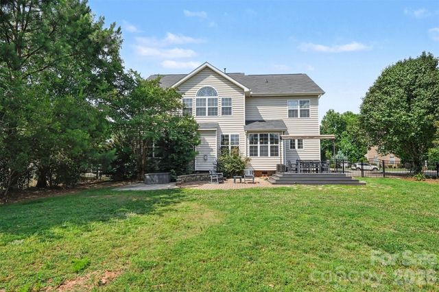 1008 Hawker Road, Matthews, NC 28104