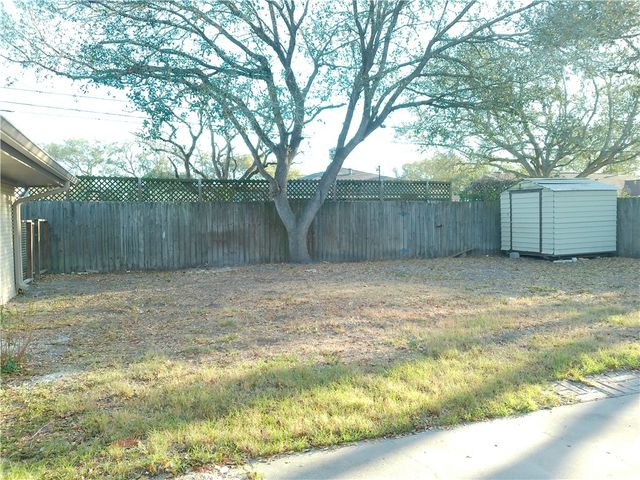 4610 Donegal Dr, Corpus Christi, TX 78413