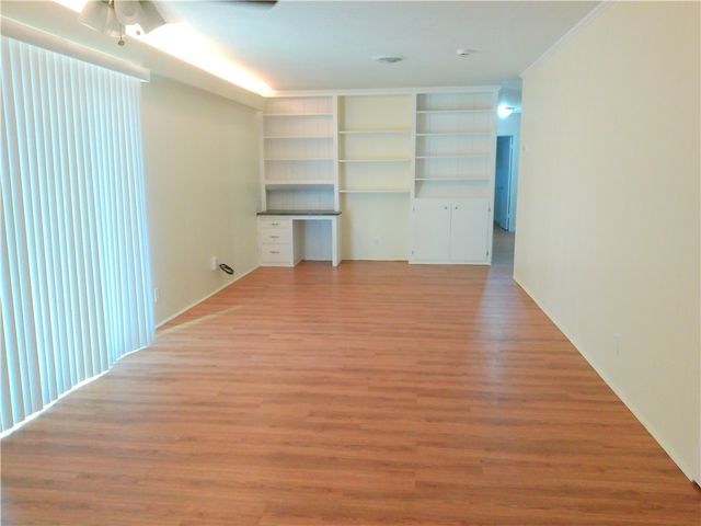4610 Donegal Dr, Corpus Christi, TX 78413
