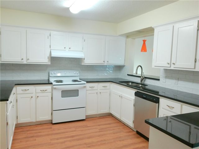 4610 Donegal Dr, Corpus Christi, TX 78413