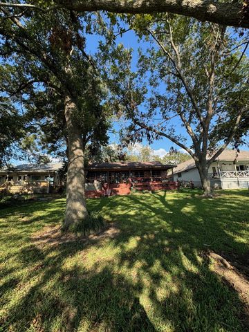 323 Mallard Point, Livingston, TX 77351