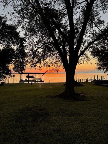 323 Mallard Point, Livingston, TX 77351