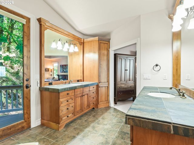 4617 Se HONORS Pl, Gresham, OR 97080