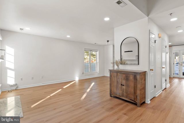 9 EDGEWOOD GREEN CT, Annapolis, MD 21403