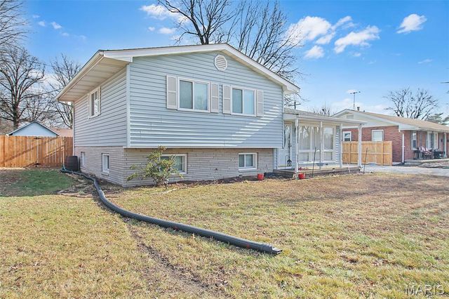 3304 Wilshire Drive, Granite City, IL 62040