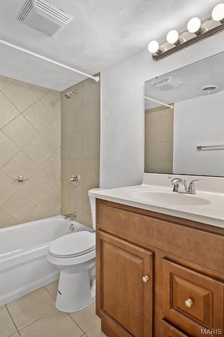 3304 Wilshire Drive, Granite City, IL 62040