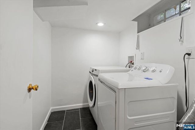 33 Dupont Place, Irvington, NJ 07111