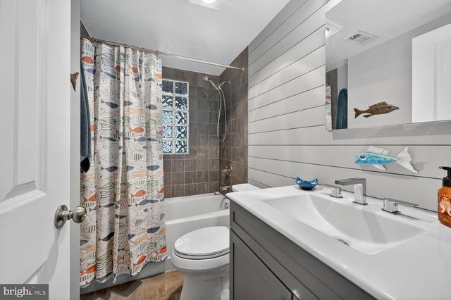 1701 16TH ST NW #203, Washington, DC 20009