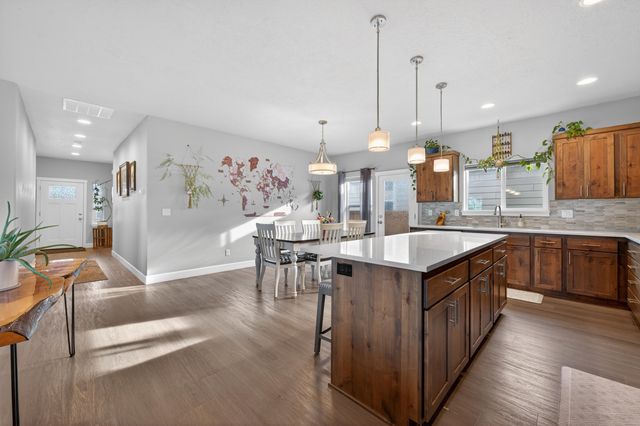 559 NW Rimrock Court, Redmond, OR 97756