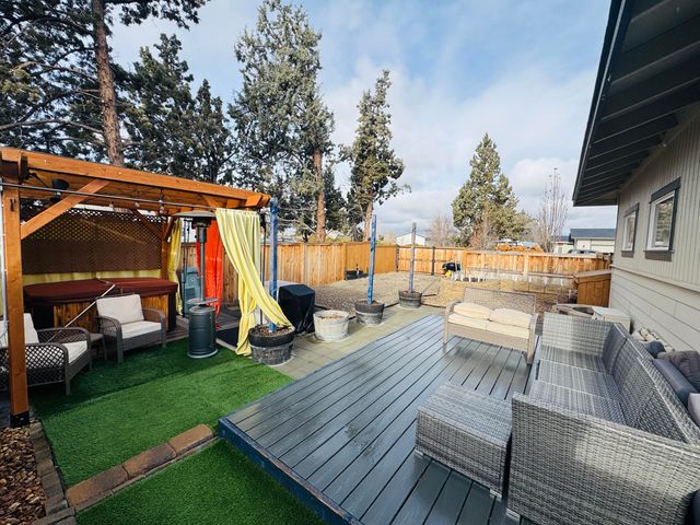 559 NW Rimrock Court, Redmond, OR 97756