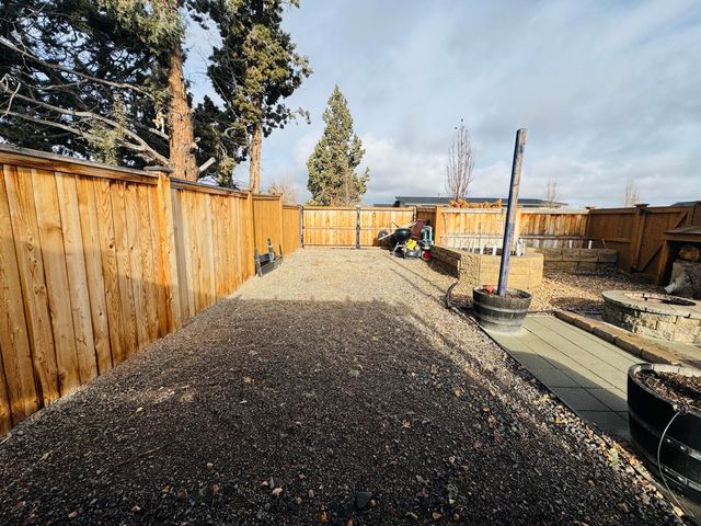 559 NW Rimrock Court, Redmond, OR 97756