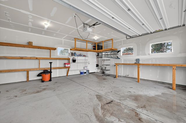 559 NW Rimrock Court, Redmond, OR 97756