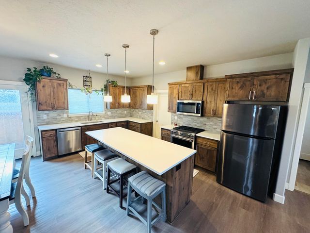 559 NW Rimrock Court, Redmond, OR 97756