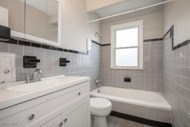 59 Greencroft Road, Bedford, OH 44146