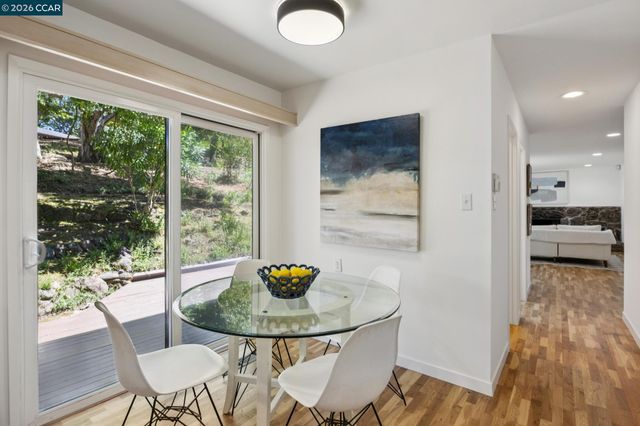 135 Canon Dr, Orinda, CA 94563