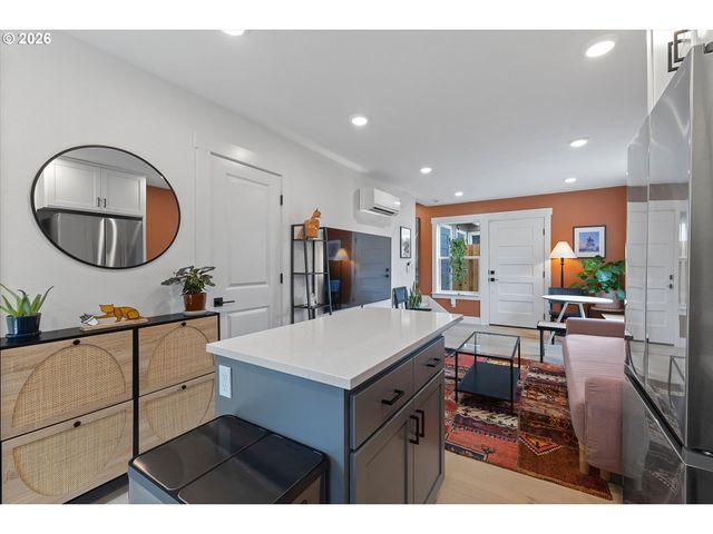 8838 N Drummond Ave, Portland, OR 97217
