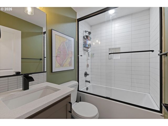 8838 N Drummond Ave, Portland, OR 97217