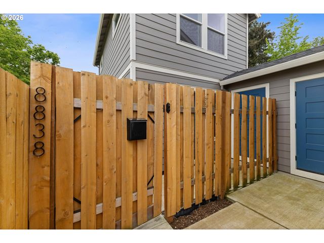 8838 N Drummond Ave, Portland, OR 97217