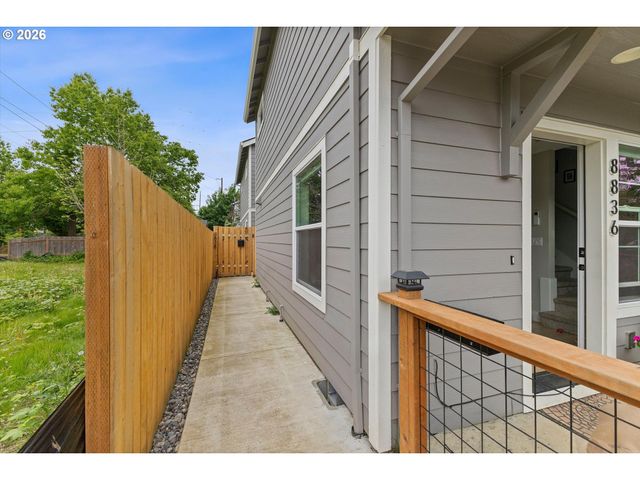 8838 N Drummond Ave, Portland, OR 97217