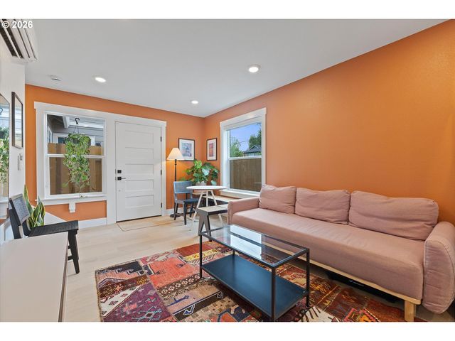 8838 N Drummond Ave, Portland, OR 97217