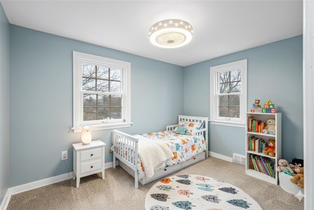 1050 Firwood Dr, Mt Lebanon, PA 15243