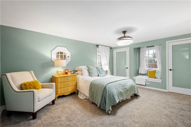 1050 Firwood Dr, Mt Lebanon, PA 15243