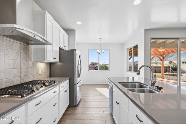 6736 E VAQUERO Circle, Hereford, AZ 85615