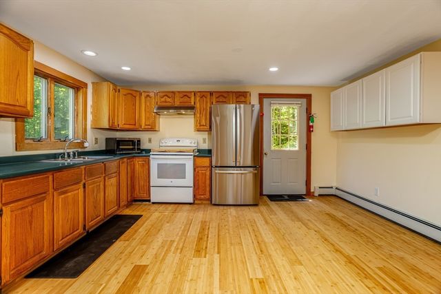 100 Stone Bridge Rd, Templeton, MA 01468