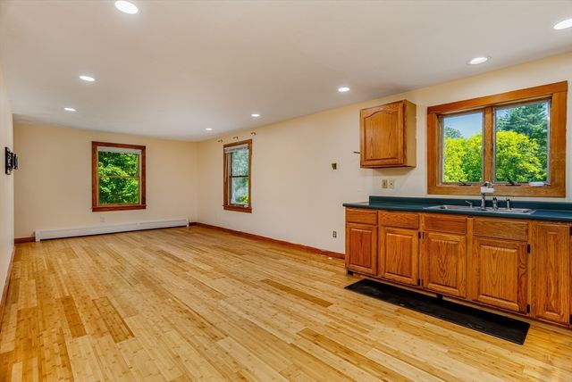 100 Stone Bridge Rd, Templeton, MA 01468