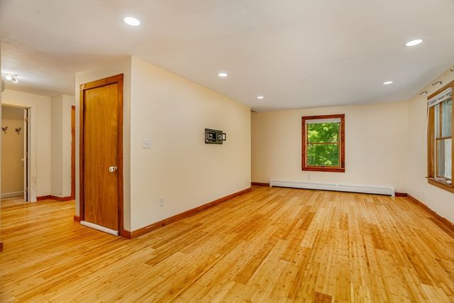 100 Stone Bridge Rd, Templeton, MA 01468