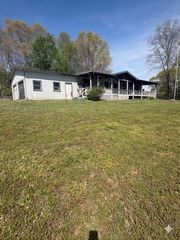 4361 York Landing Rd, Woodlawn, TN 37191