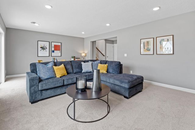 810 Walnut Court, Hanover, MN 55341