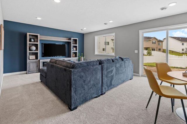 810 Walnut Court, Hanover, MN 55341