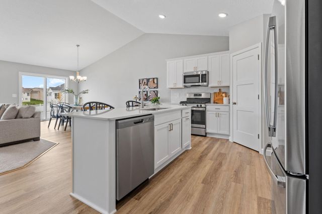 810 Walnut Court, Hanover, MN 55341