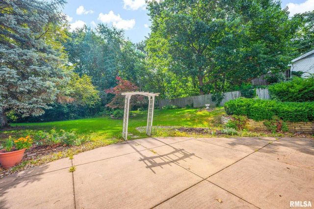 6314 N ROBINWOOD Drive, Peoria, IL 61614