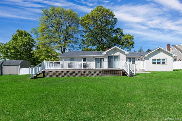 380 Clark Road, Southold, NY 11971