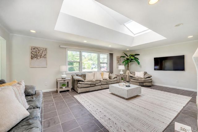 380 Clark Road, Southold, NY 11971