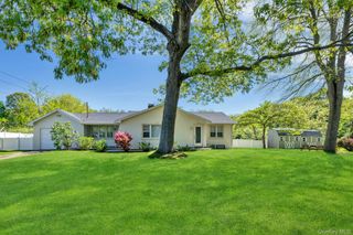 380 Clark Road, Southold, NY 11971