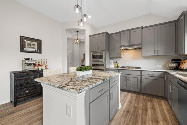 608 Roaming DR, Hutto, TX 78634