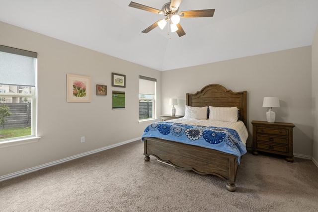 608 Roaming DR, Hutto, TX 78634