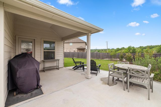 608 Roaming DR, Hutto, TX 78634