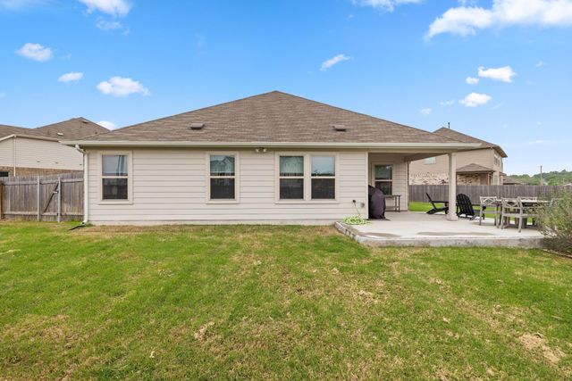 608 Roaming DR, Hutto, TX 78634
