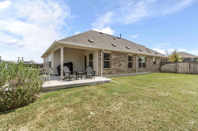 608 Roaming DR, Hutto, TX 78634