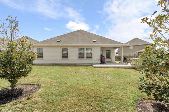 608 Roaming DR, Hutto, TX 78634