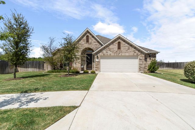 608 Roaming DR, Hutto, TX 78634
